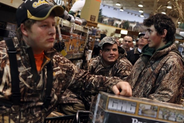 Black Friday at Cabela's in the St. Louis Outlet Mall